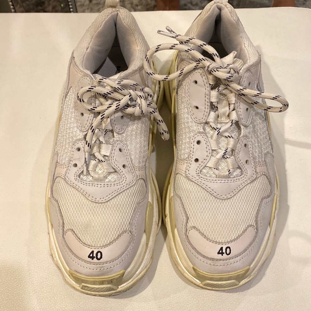 Balenciaga triple s